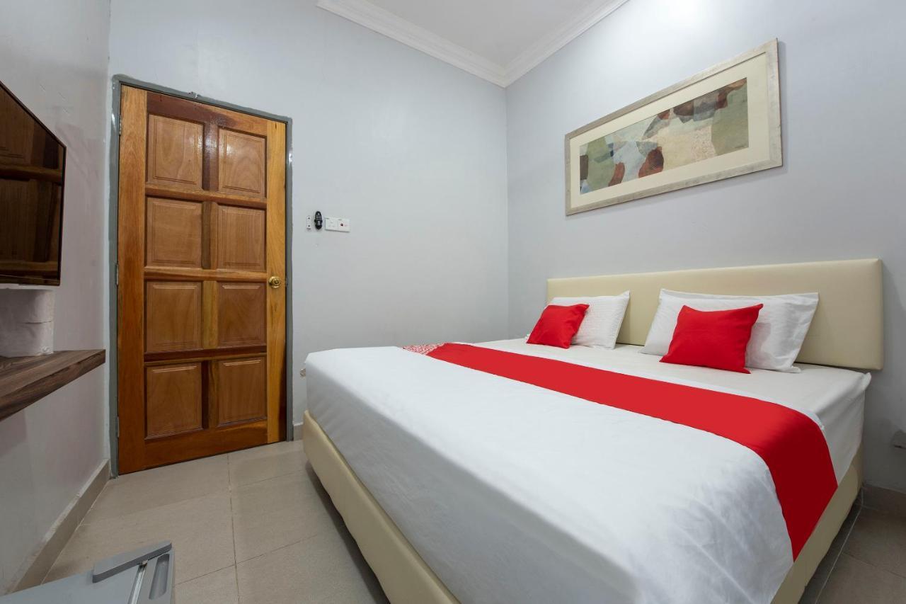 Oyo 90234 Sungai Rengit City Resort 2 Kampung Sungai Rengit Eksteriør billede