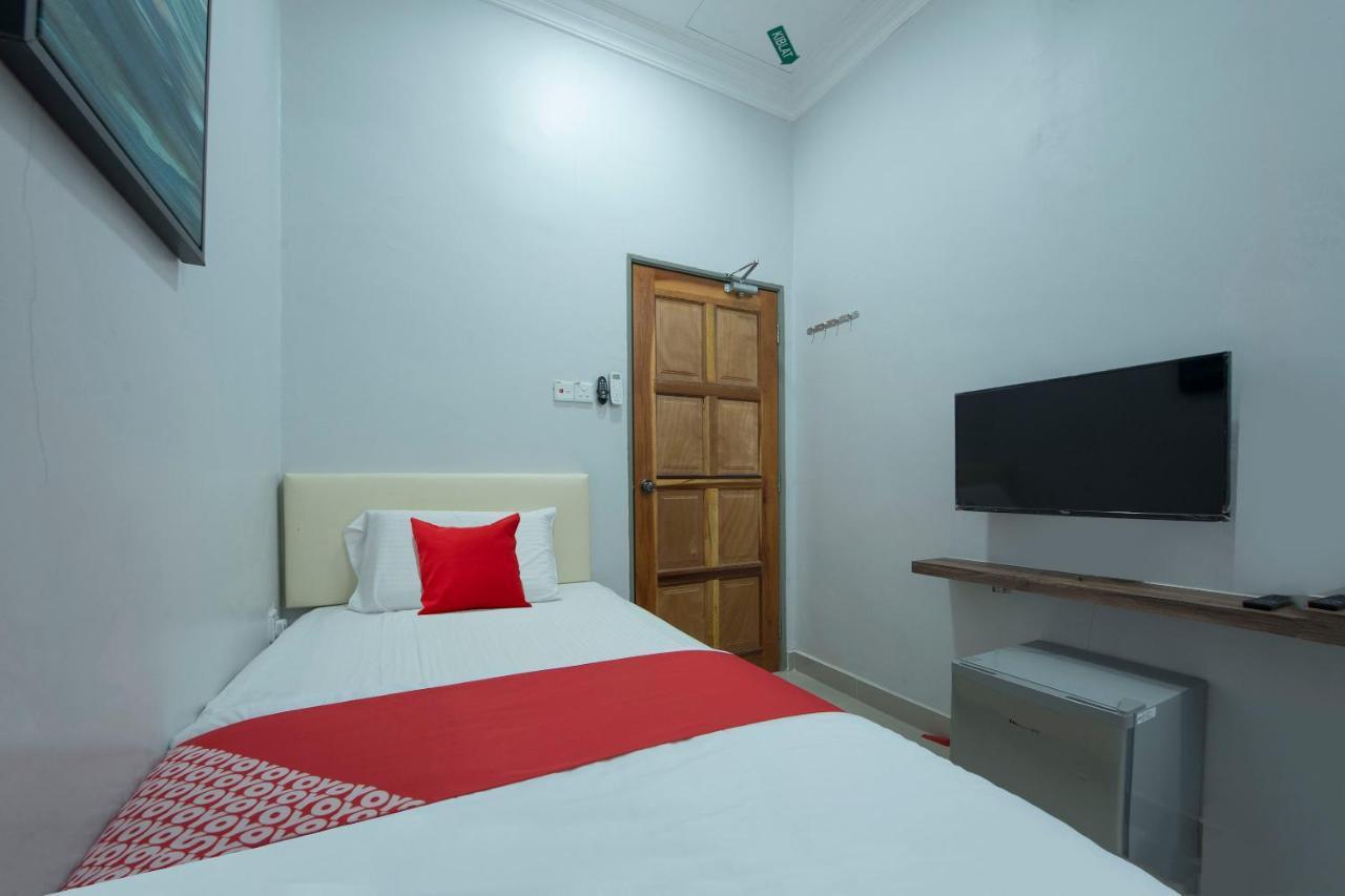 Oyo 90234 Sungai Rengit City Resort 2 Kampung Sungai Rengit Eksteriør billede