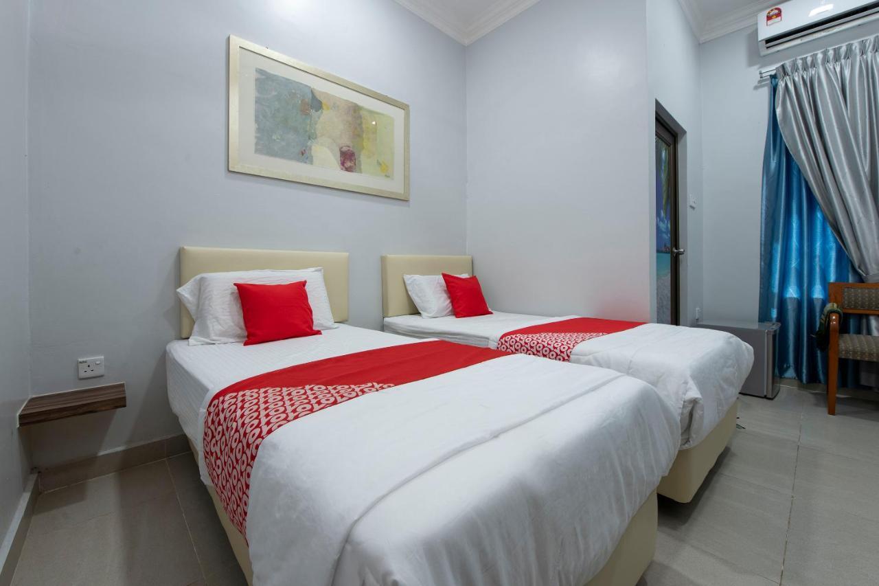 Oyo 90234 Sungai Rengit City Resort 2 Kampung Sungai Rengit Eksteriør billede