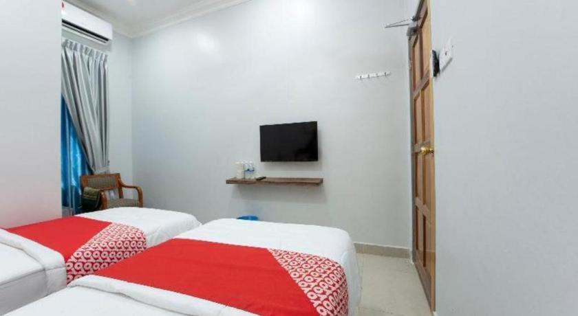 Oyo 90234 Sungai Rengit City Resort 2 Kampung Sungai Rengit Eksteriør billede