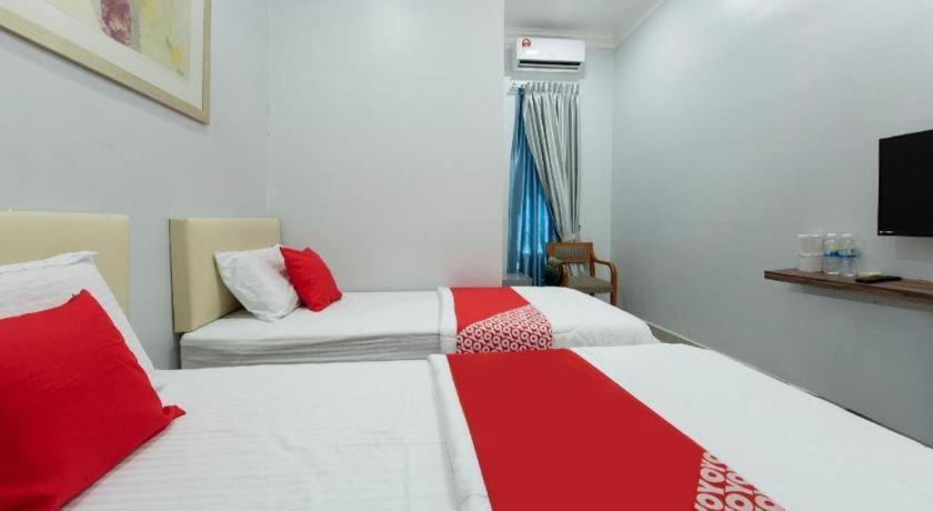 Oyo 90234 Sungai Rengit City Resort 2 Kampung Sungai Rengit Eksteriør billede