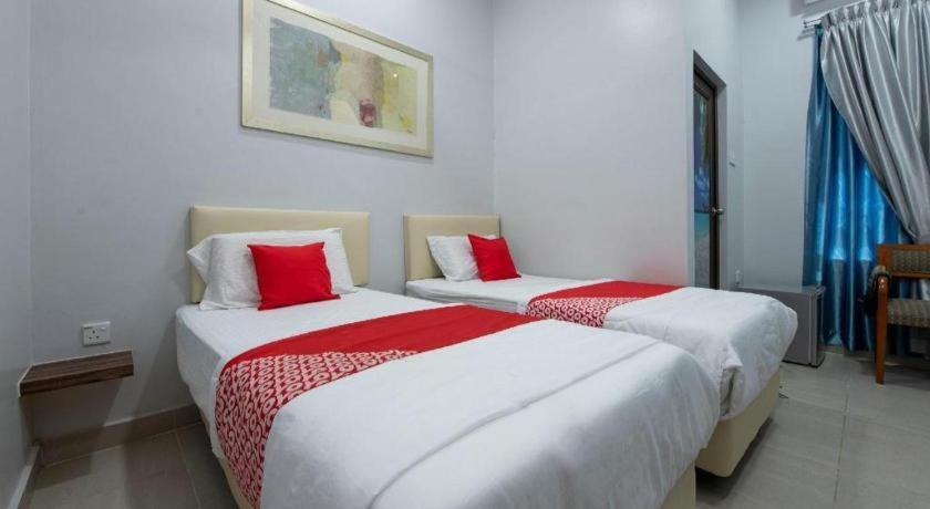 Oyo 90234 Sungai Rengit City Resort 2 Kampung Sungai Rengit Eksteriør billede