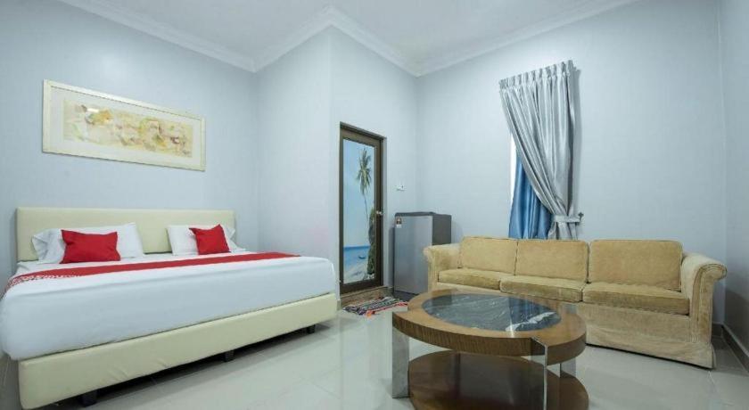 Oyo 90234 Sungai Rengit City Resort 2 Kampung Sungai Rengit Eksteriør billede