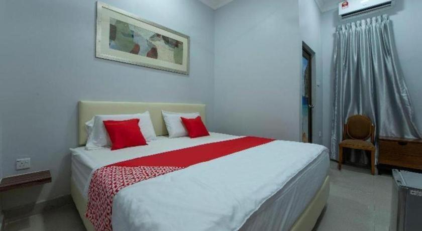 Oyo 90234 Sungai Rengit City Resort 2 Kampung Sungai Rengit Eksteriør billede