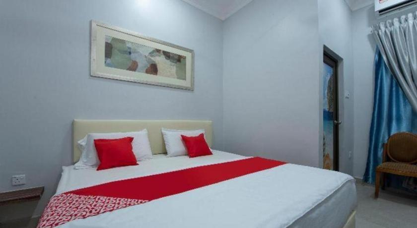 Oyo 90234 Sungai Rengit City Resort 2 Kampung Sungai Rengit Eksteriør billede