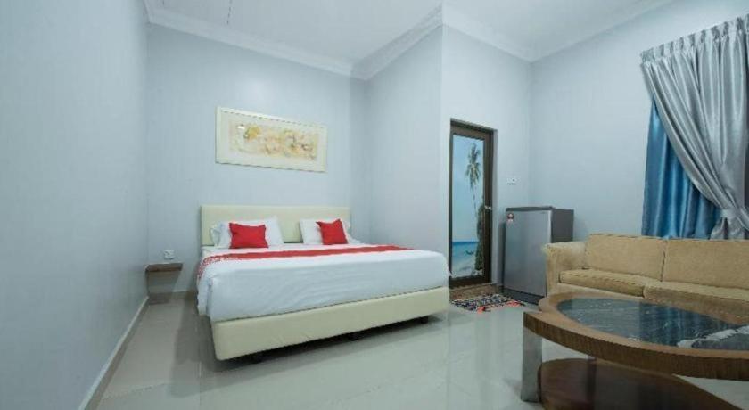 Oyo 90234 Sungai Rengit City Resort 2 Kampung Sungai Rengit Eksteriør billede