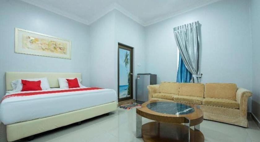 Oyo 90234 Sungai Rengit City Resort 2 Kampung Sungai Rengit Eksteriør billede