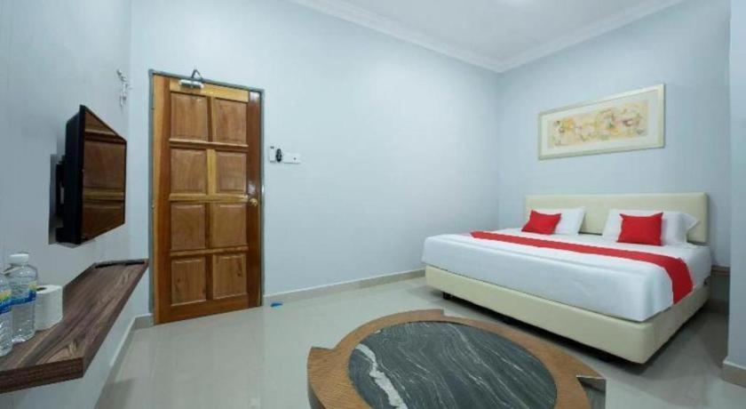 Oyo 90234 Sungai Rengit City Resort 2 Kampung Sungai Rengit Eksteriør billede